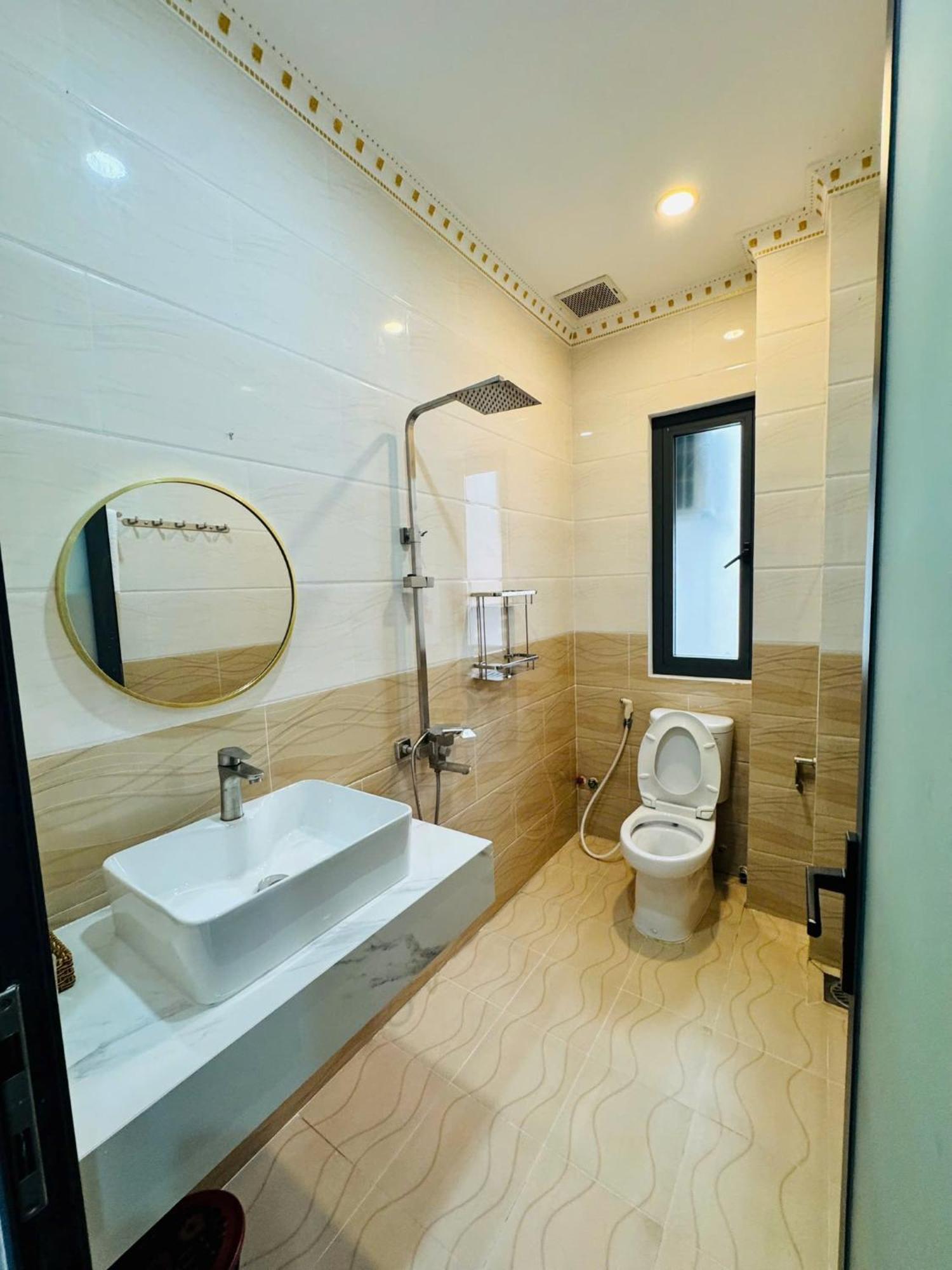 Hotel 168 *